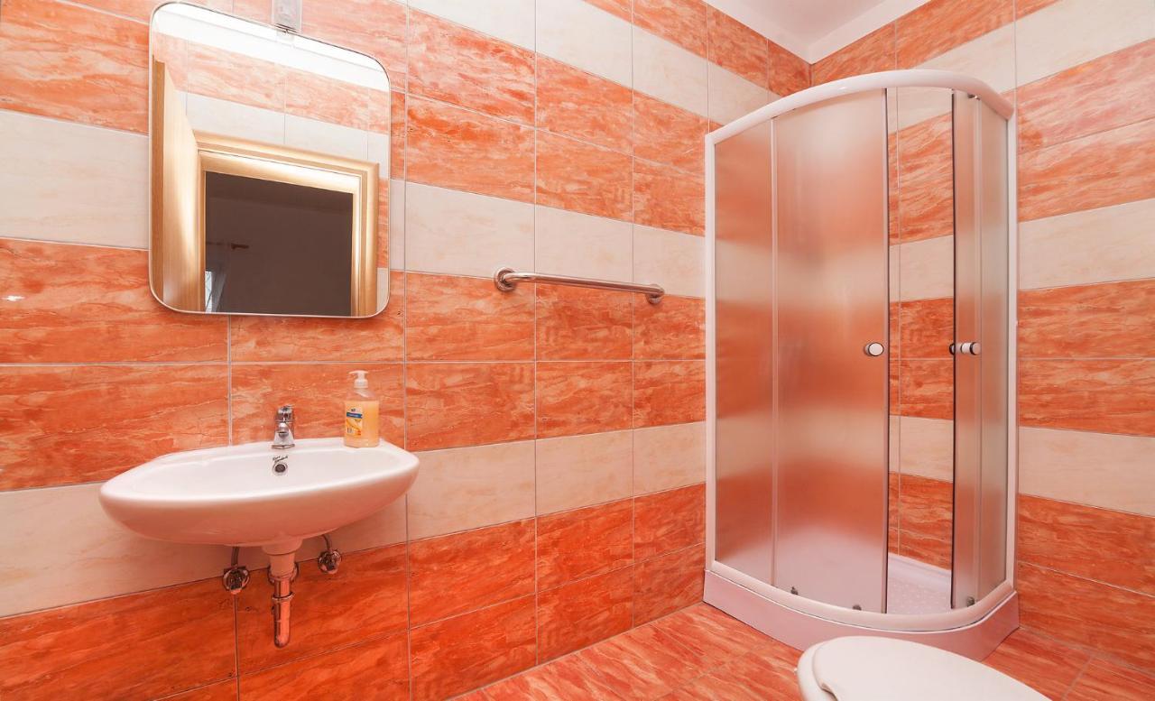 Apartments Barbara With Pool Брсеч Екстер'єр фото