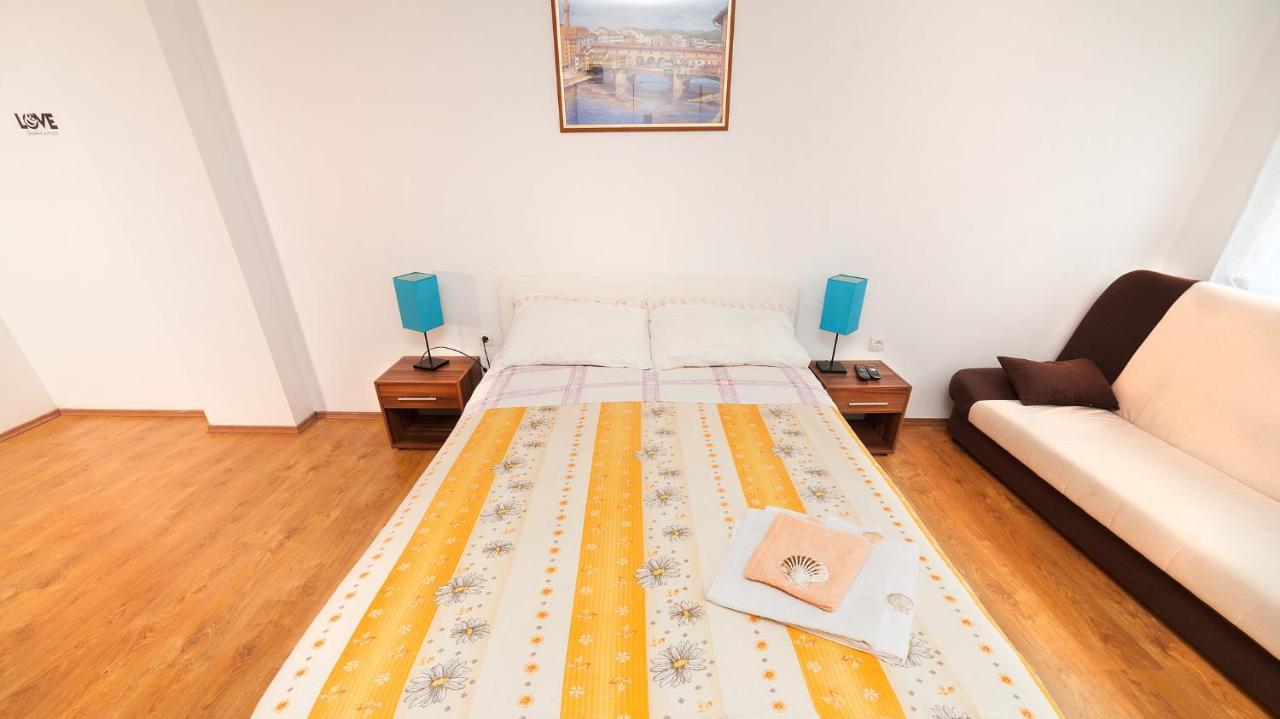 Apartments Barbara With Pool Брсеч Екстер'єр фото